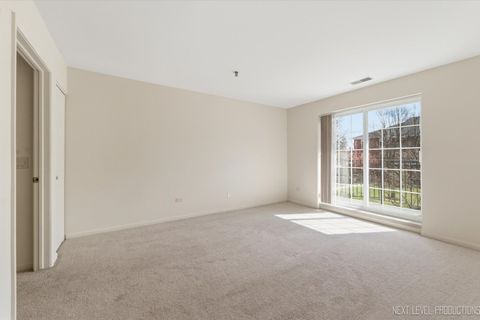 Tiny photo for 147 Hunt Club Drive #147, St. Charles, IL 60174 (MLS # 12592232)