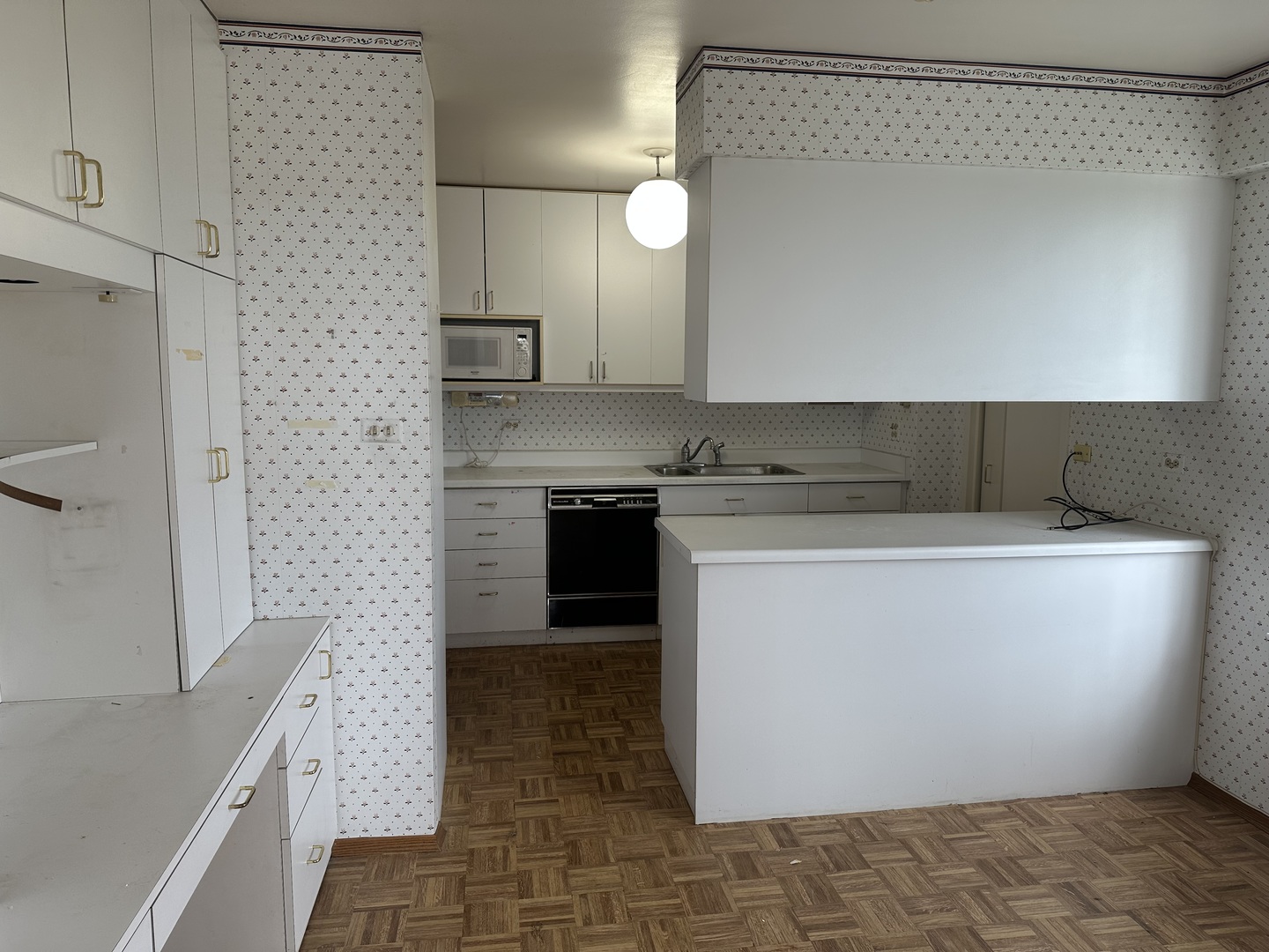 7061 N Kedzie Avenue 1008