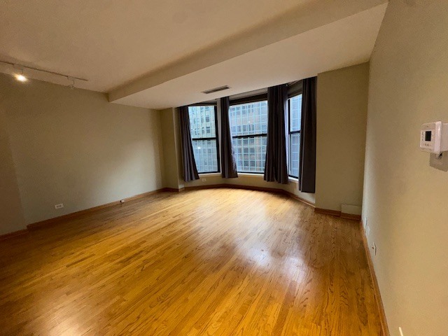 431 S Dearborn Street 909