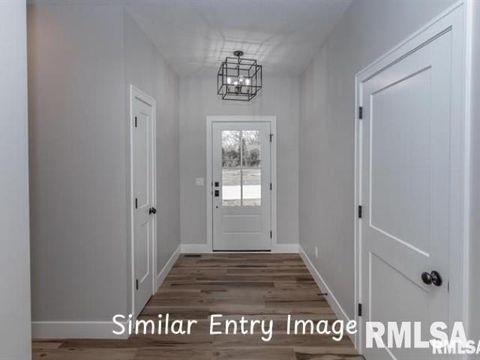 Tiny photo for 4757 WILLOW Circle, Davenport, IA 52806 (MLS # QC4269463)