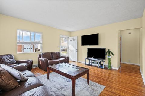 Tiny photo for 8 University Court, Normal, IL 61761 (MLS # 12579978)