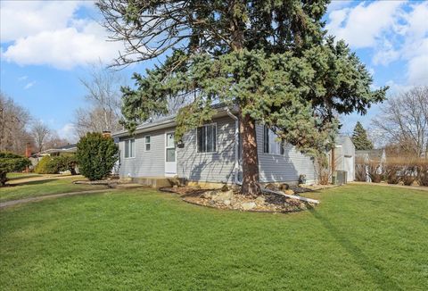 Tiny photo for 8 University Court, Normal, IL 61761 (MLS # 12579978)