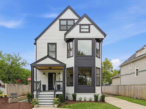 Photo of 121 N Kensington Avenue, La Grange, IL 60525 (MLS # 12774083)