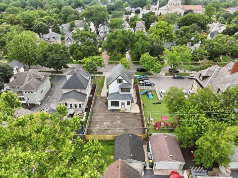 Tiny photo for 121 N Kensington Avenue, La Grange, IL 60525 (MLS # 12774083)