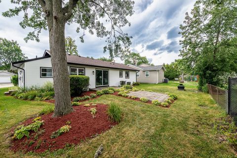 Tiny photo for 72 Braemar Drive, Elk Grove Village, IL 60007 (MLS # 12489959)