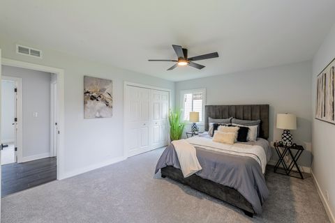 Tiny photo for 72 Braemar Drive, Elk Grove Village, IL 60007 (MLS # 12489959)