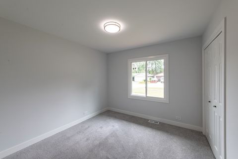 Tiny photo for 72 Braemar Drive, Elk Grove Village, IL 60007 (MLS # 12489959)