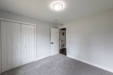 Tiny photo for 72 Braemar Drive, Elk Grove Village, IL 60007 (MLS # 12489959)