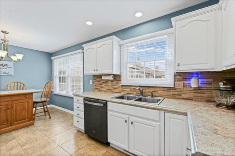 Tiny photo for 2523 Windward Boulevard #2523, Champaign, IL 61821 (MLS # 12613616)