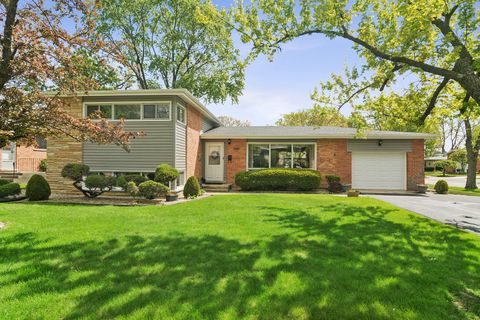 Photo of 555 S Cedar Street, Palatine, IL 60067 (MLS # 12639819)