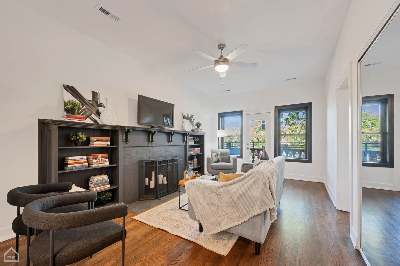 4357 S King Drive 1