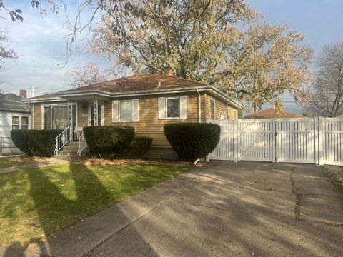 Tiny photo for 17913 William Street, Lansing, IL 60438 (MLS # 12591727)