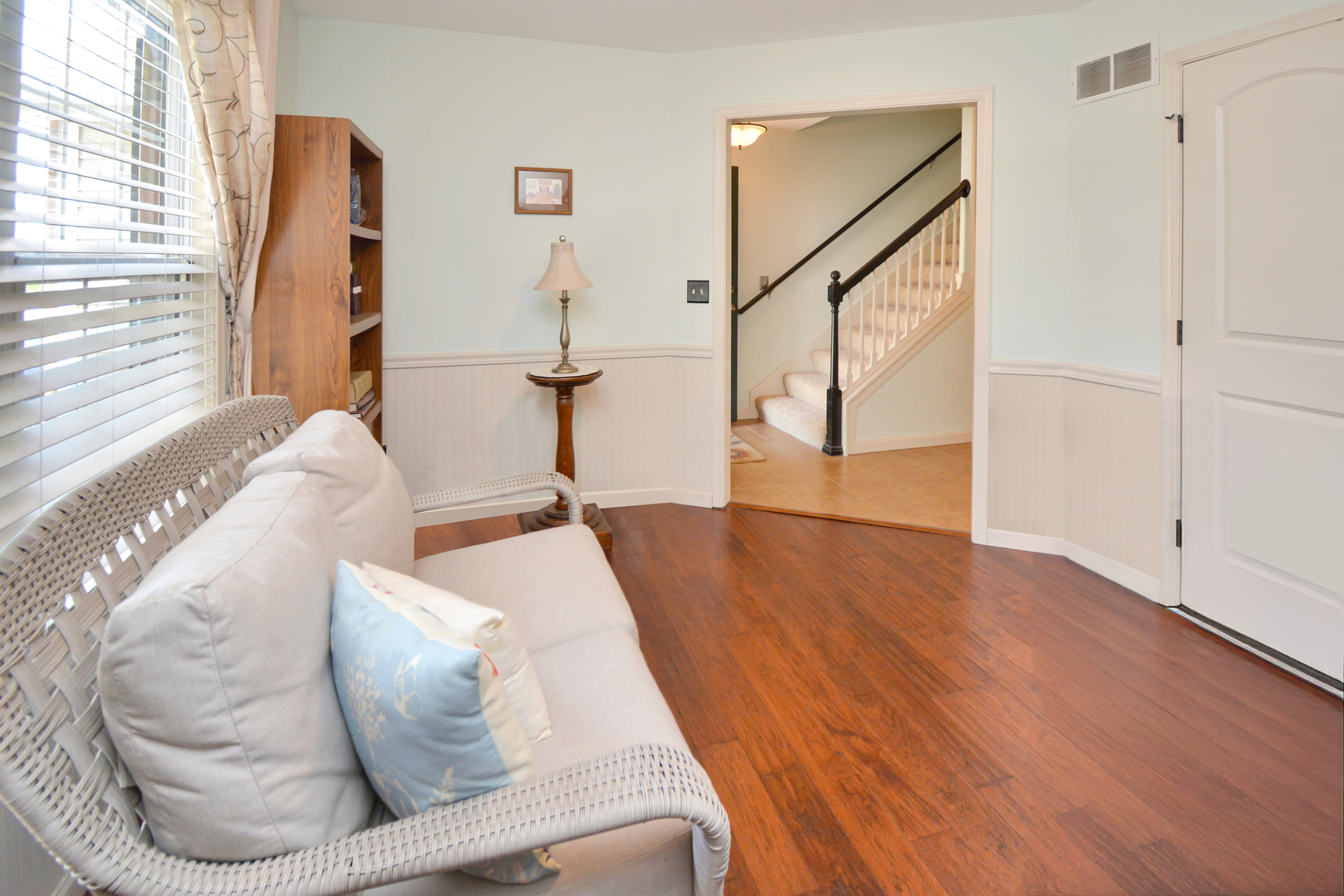 Bloomington, Illinois 61704, United States, 3 Bedrooms Bedrooms, ,3 BathroomsBathrooms,Residential,Contingent,186219