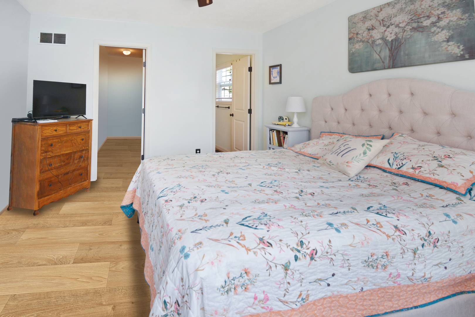 Bloomington, Illinois 61704, United States, 3 Bedrooms Bedrooms, ,3 BathroomsBathrooms,Residential,Contingent,186219