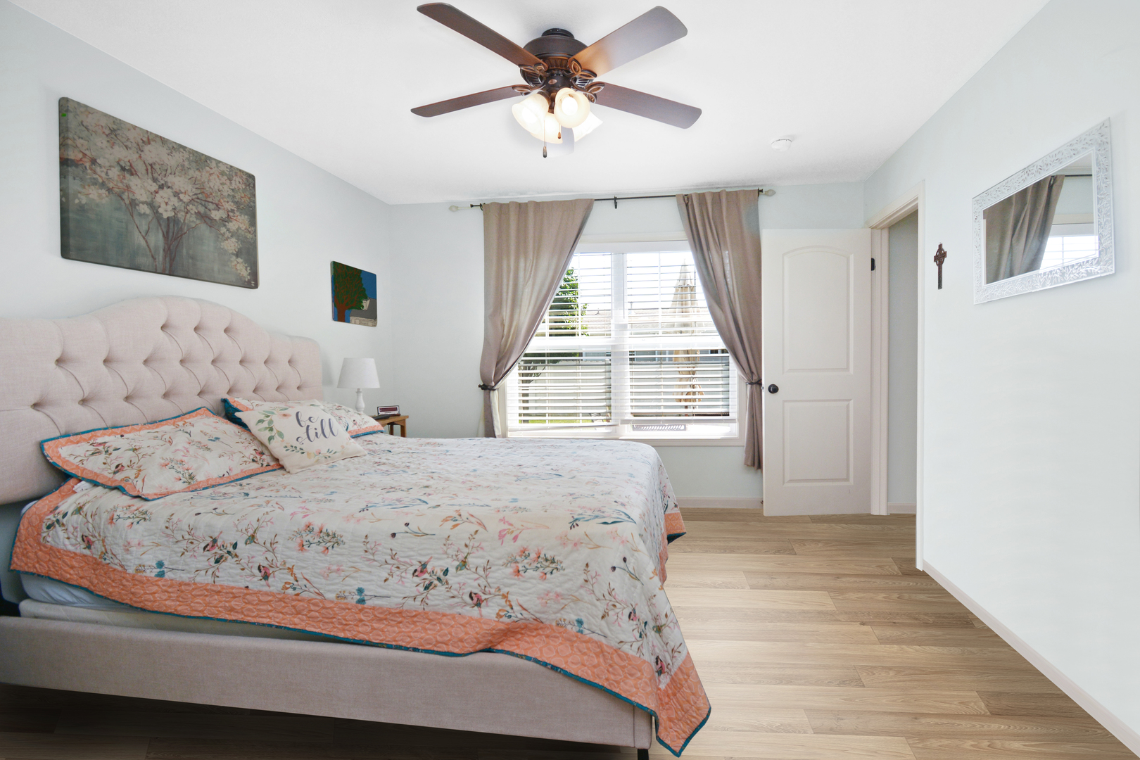 Bloomington, Illinois 61704, United States, 3 Bedrooms Bedrooms, ,3 BathroomsBathrooms,Residential,Contingent,186219