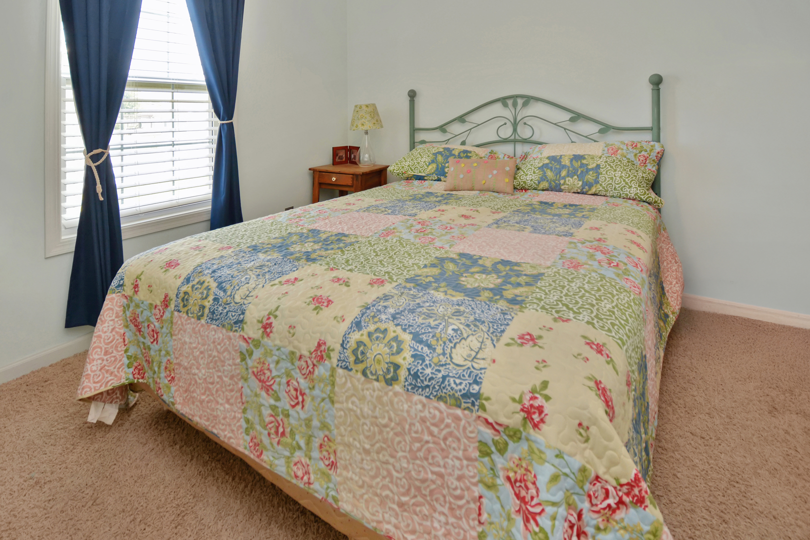 Bloomington, Illinois 61704, United States, 3 Bedrooms Bedrooms, ,3 BathroomsBathrooms,Residential,Contingent,186219