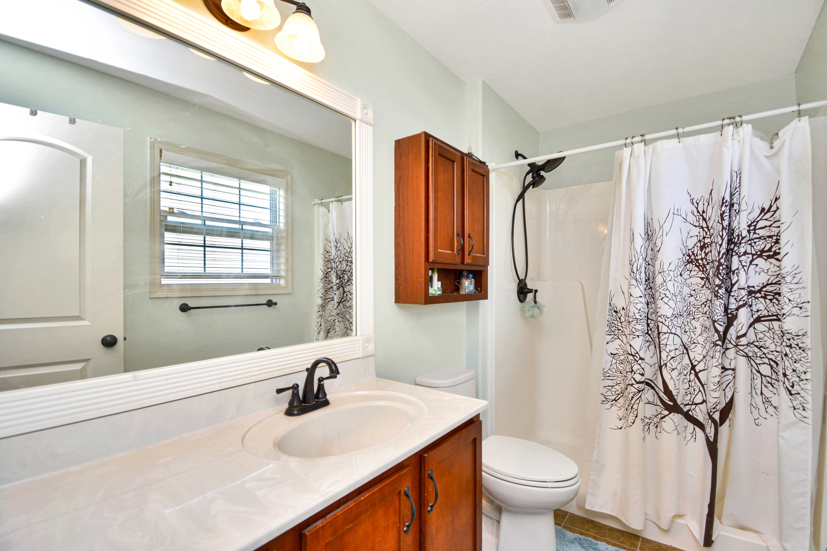 Bloomington, Illinois 61704, United States, 3 Bedrooms Bedrooms, ,3 BathroomsBathrooms,Residential,Contingent,186219