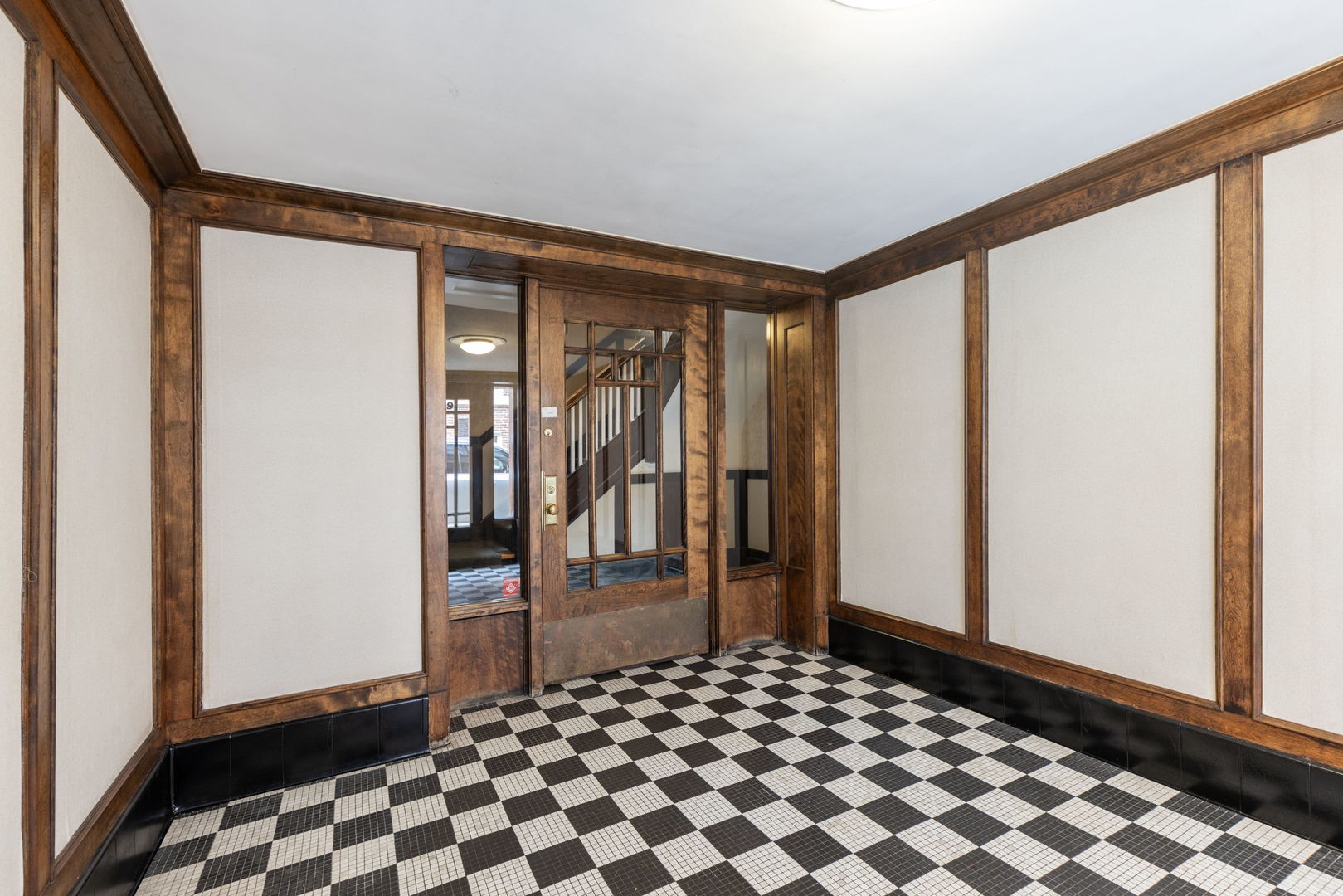 1419 E 58TH Street 3W