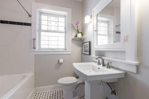 Tiny photo for 1419 E 58TH Street #3W, Chicago, IL 60637 (MLS # 12689453)