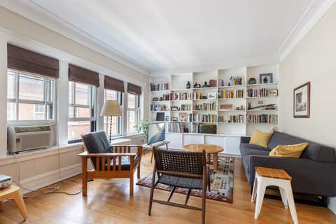 Tiny photo for 1419 E 58TH Street #3W, Chicago, IL 60637 (MLS # 12689453)
