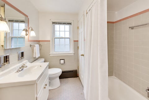 Tiny photo for 412 S Banbury Road, Arlington Heights, IL 60005 (MLS # 12742713)