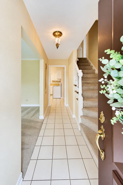 Tiny photo for 412 S Banbury Road, Arlington Heights, IL 60005 (MLS # 12742713)