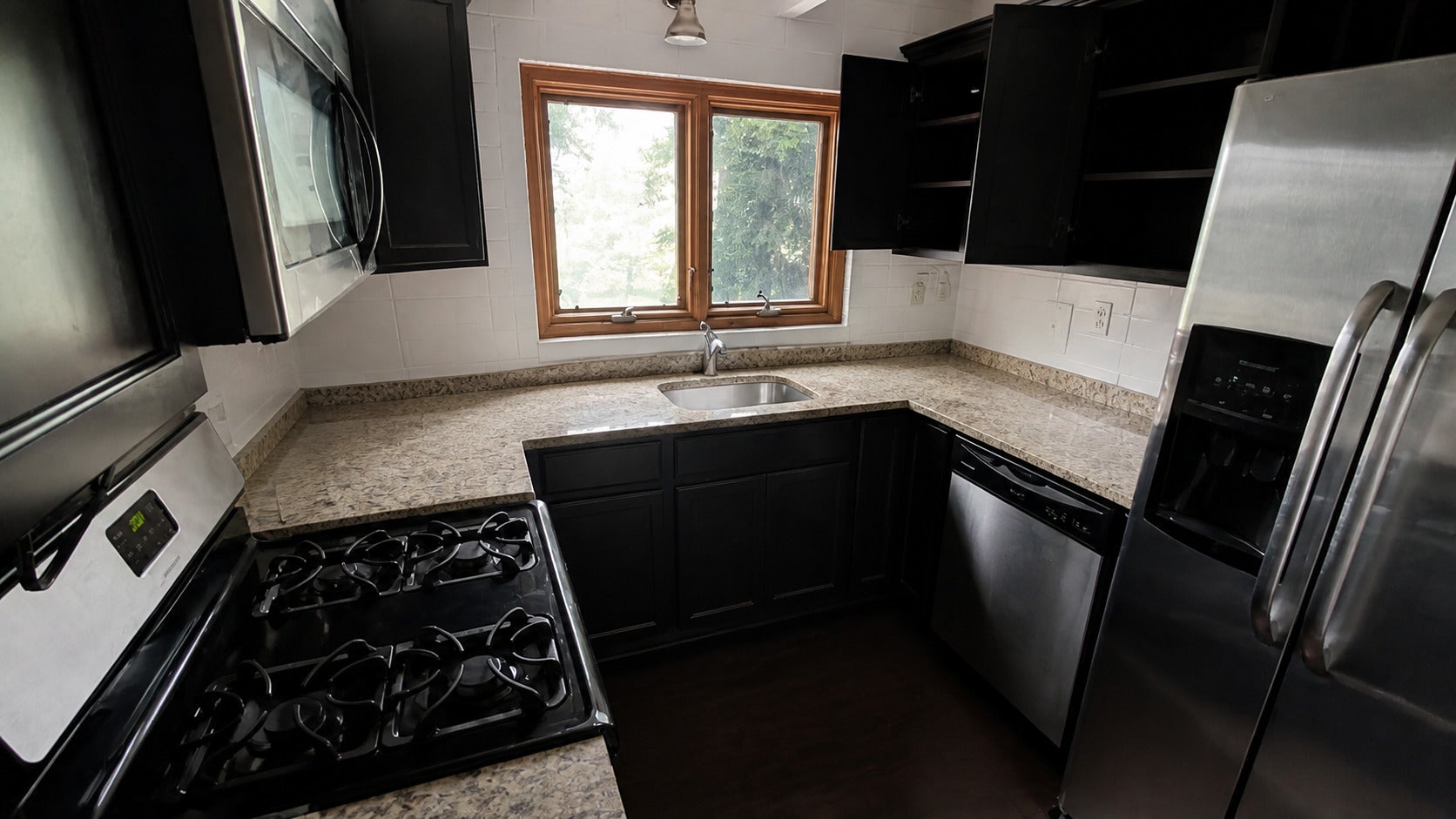 1122 W Lunt Avenue 2D