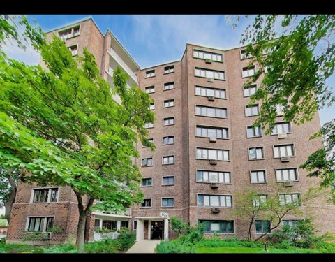 Photo of 1122 W Lunt Avenue #2D, Chicago, IL 60626 (MLS # 12762290)