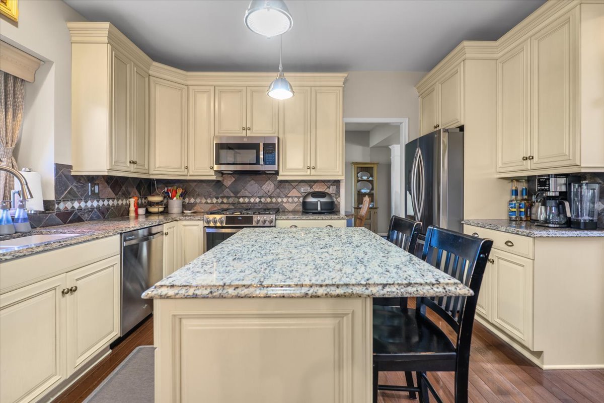 4020 Bunker Hill Drive