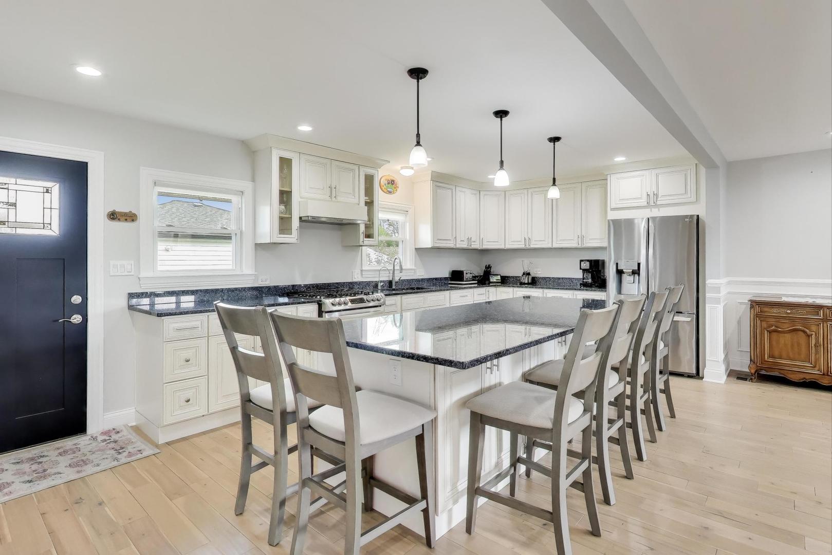 8200 W Eastwood Avenue