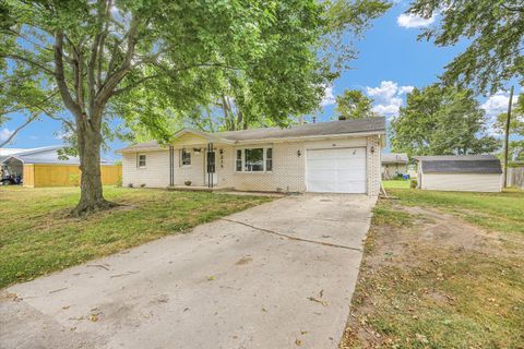 Photo of 215 N Kansas Street, Atwood, IL 61913 (MLS # 12479665)