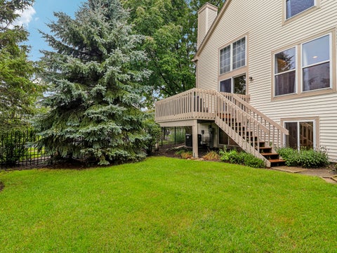 Tiny photo for 1 Waterfront Court, Algonquin, IL 60102 (MLS # 12760006)