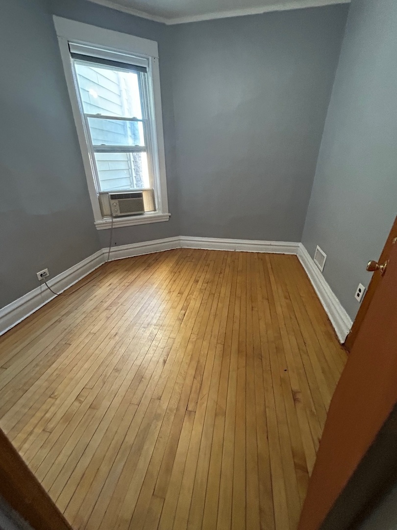 3530 N Elston Avenue 1