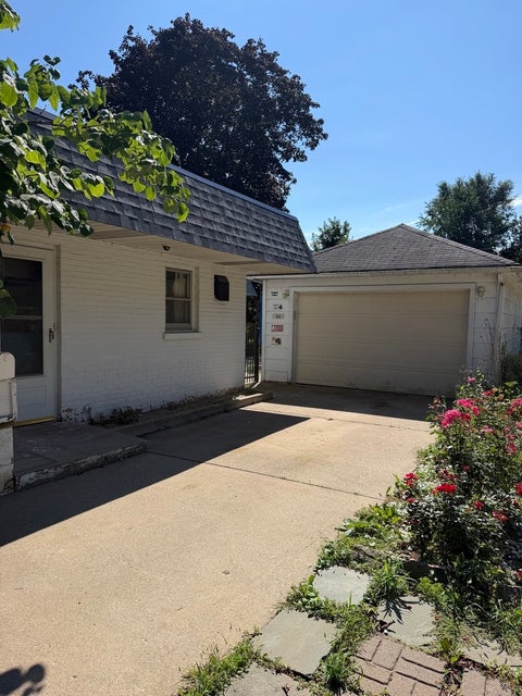 Tiny photo for 99 Mariposa Avenue, Waukegan, IL 60087 (MLS # 12757433)