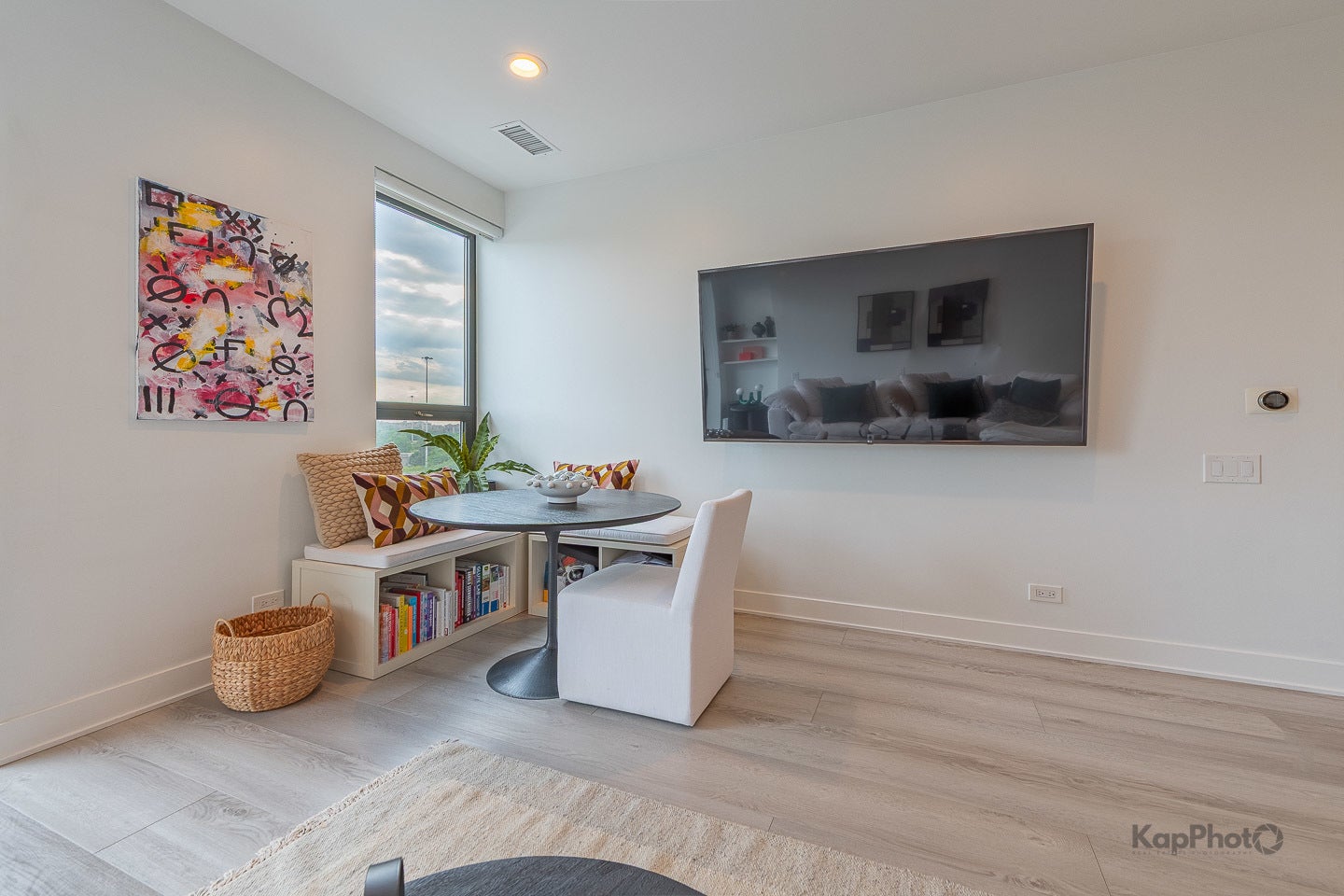 859 W Erie Street 506
