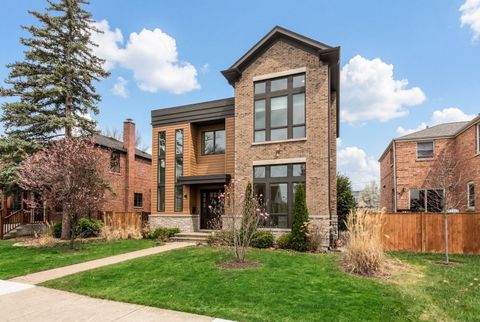 Tiny photo for 230 N Delphia Avenue, Park Ridge, IL 60068 (MLS # 12614369)