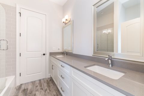 Tiny photo for 230 N Delphia Avenue, Park Ridge, IL 60068 (MLS # 12614369)