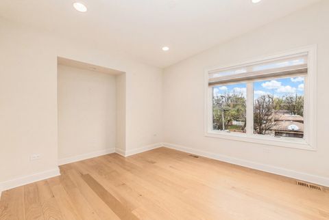 Tiny photo for 230 N Delphia Avenue, Park Ridge, IL 60068 (MLS # 12614369)