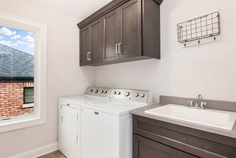 Tiny photo for 230 N Delphia Avenue, Park Ridge, IL 60068 (MLS # 12614369)