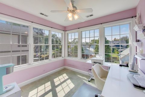 Tiny photo for 586 S Saylor Avenue, Elmhurst, IL 60126 (MLS # 12439537)