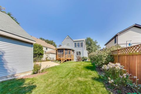 Tiny photo for 586 S Saylor Avenue, Elmhurst, IL 60126 (MLS # 12439537)
