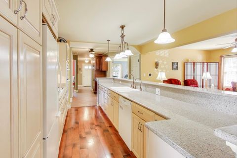 Tiny photo for 586 S Saylor Avenue, Elmhurst, IL 60126 (MLS # 12439537)