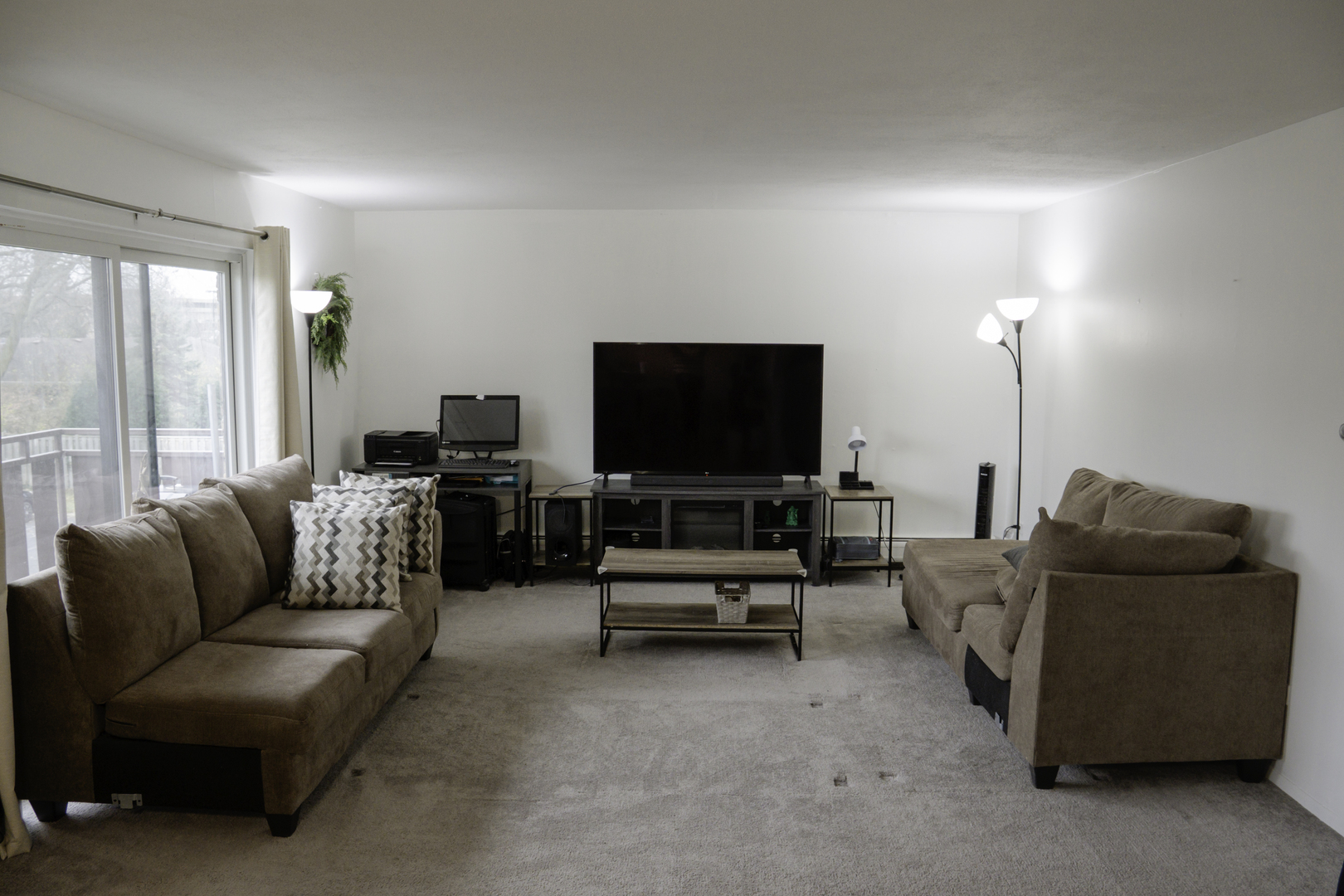 2612 N Windsor Drive 201