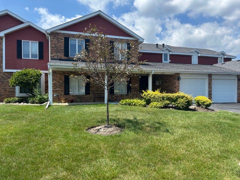 Photo of 7236 Cottonwood Court #A, Willowbrook, IL 60527 (MLS # 12771431)