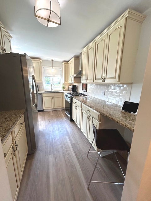 Tiny photo for 7236 Cottonwood Court #A, Willowbrook, IL 60527 (MLS # 12771431)
