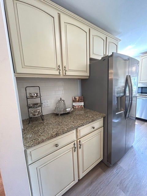 Tiny photo for 7236 Cottonwood Court #A, Willowbrook, IL 60527 (MLS # 12771431)