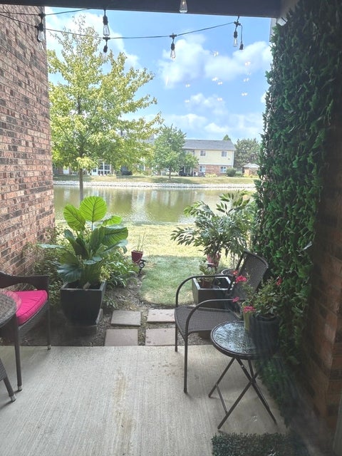Tiny photo for 7236 Cottonwood Court #A, Willowbrook, IL 60527 (MLS # 12771431)