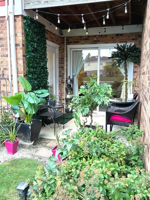 Tiny photo for 7236 Cottonwood Court #A, Willowbrook, IL 60527 (MLS # 12771431)