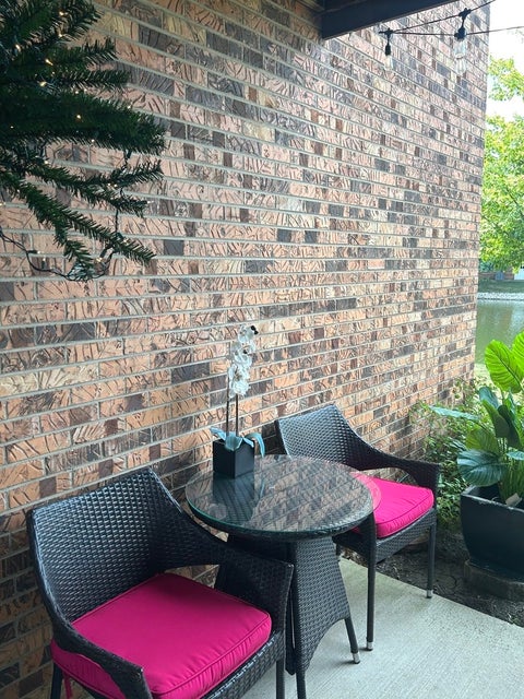 Tiny photo for 7236 Cottonwood Court #A, Willowbrook, IL 60527 (MLS # 12771431)