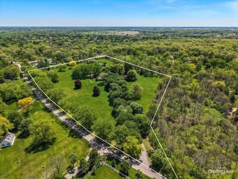 Photo of 33W451 Surrey Road, Wayne, IL 60184 (MLS # 12644965)